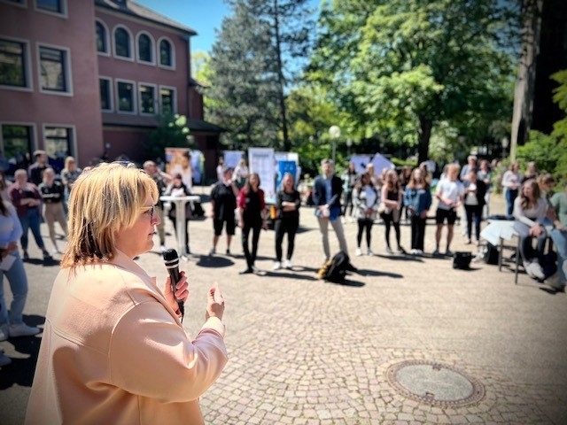 Europatag und Bescheidübergabe an der Elisabeth-Selbert-Schule in Hameln