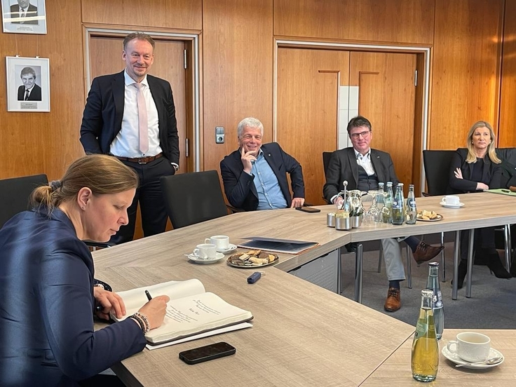 Ministerin Osigus übergibt Förderbescheide im Programm Zukunftsräume in Bruchhausen-Vilsen